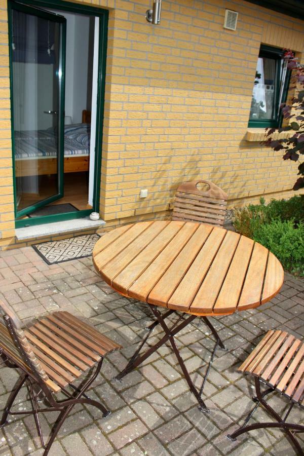Ferienhaus Zum Findling Goehren  Exteriör bild